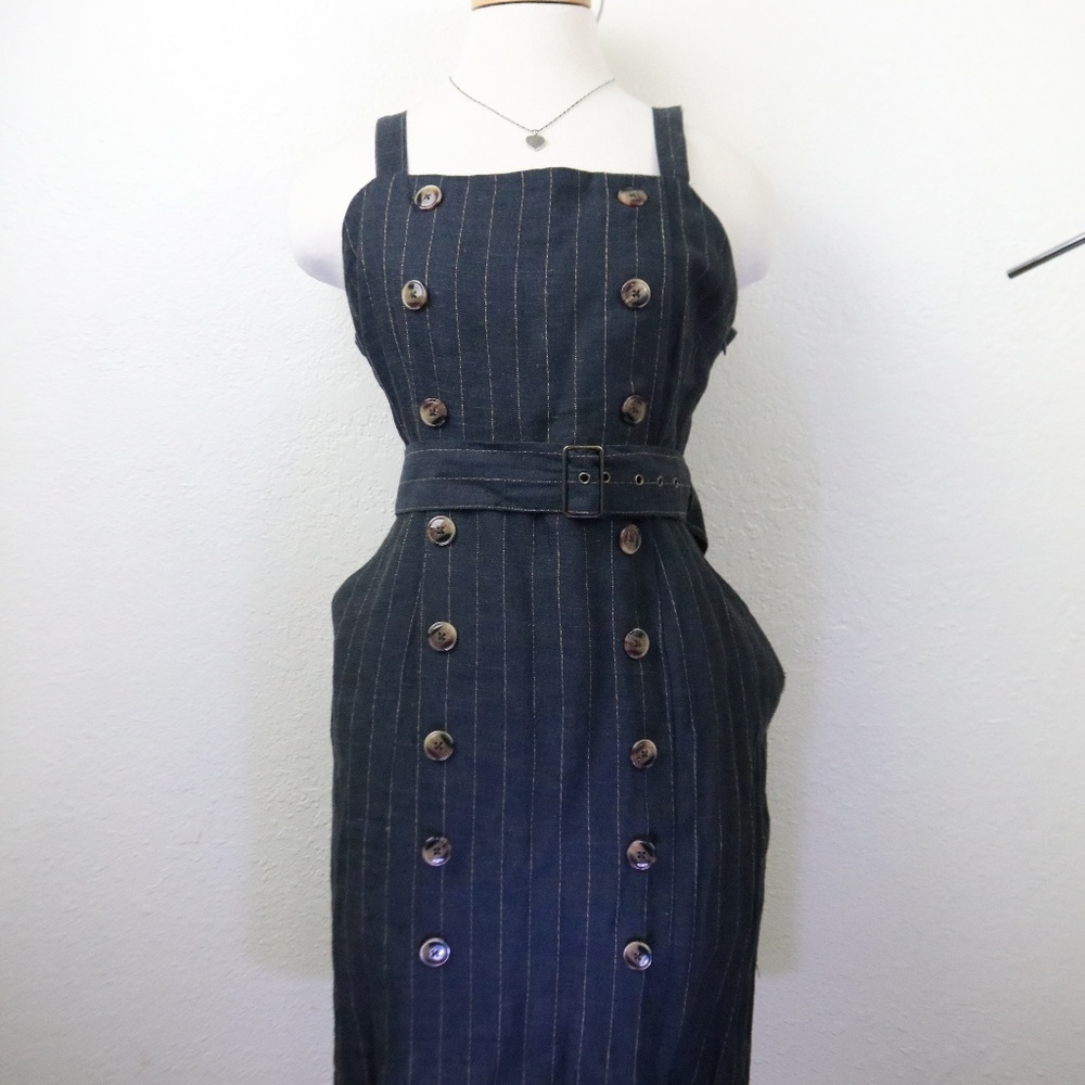 Contemporary Forever 21 Front-buttoned Linen Dress